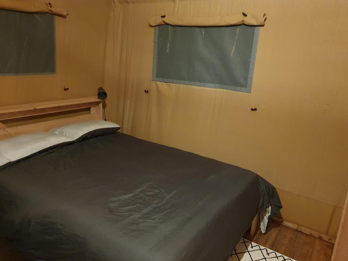 Luxury Safari Tents At Moulin Du Pommier Glamping & Camping Saulgond Eksteriør bilde