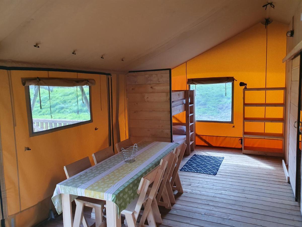 Luxury Safari Tents At Moulin Du Pommier Glamping & Camping Saulgond Eksteriør bilde