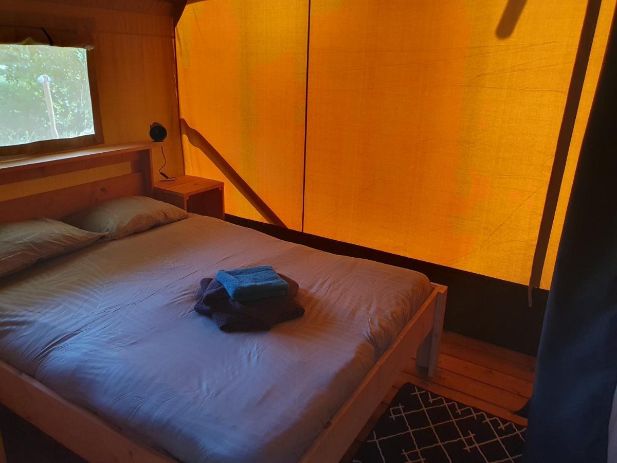 Luxury Safari Tents At Moulin Du Pommier Glamping & Camping Saulgond Eksteriør bilde