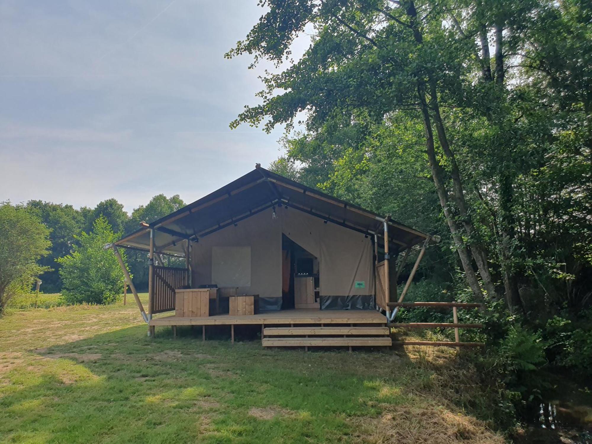 Luxury Safari Tents At Moulin Du Pommier Glamping & Camping Saulgond Eksteriør bilde