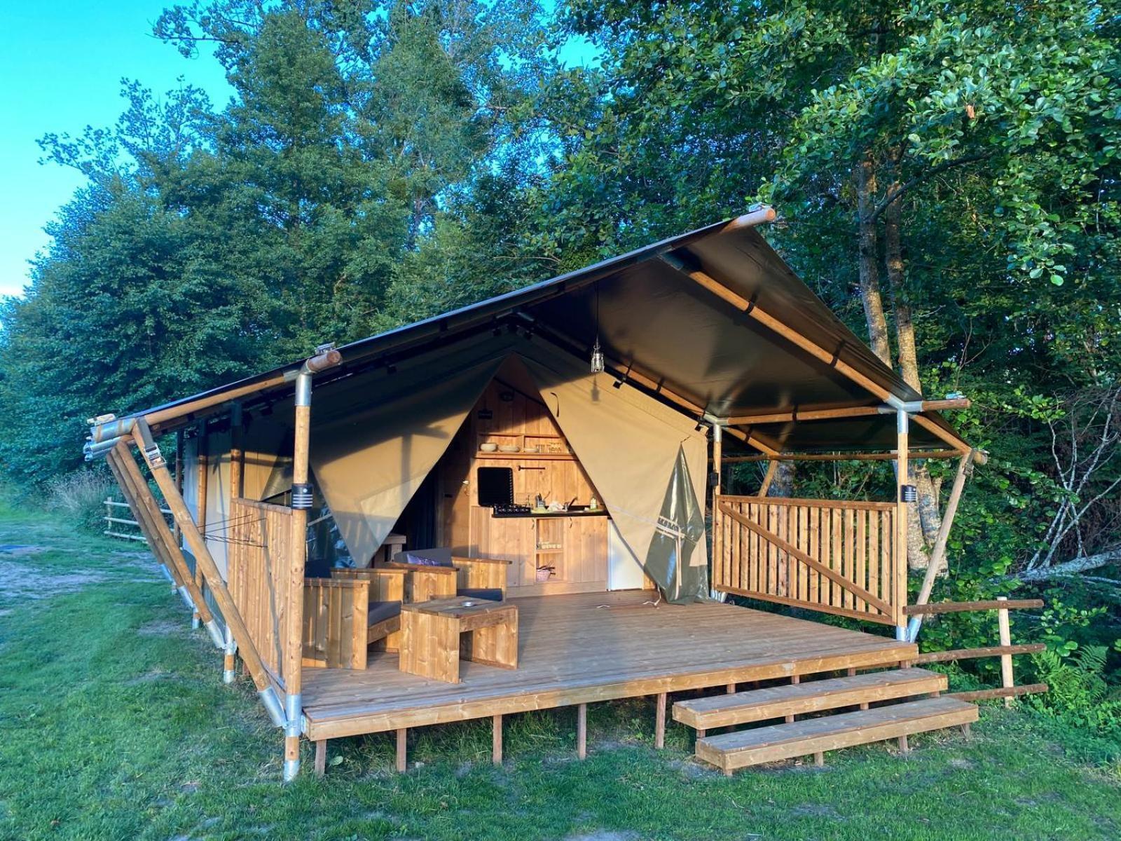 Luxury Safari Tents At Moulin Du Pommier Glamping & Camping Saulgond Eksteriør bilde